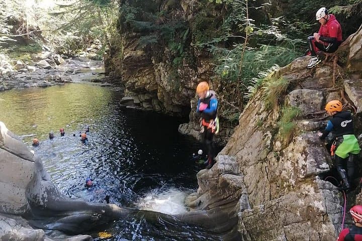 Family Gorge Walking