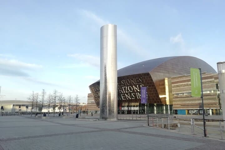 Cardiff Bay Private Guided Walking Tour