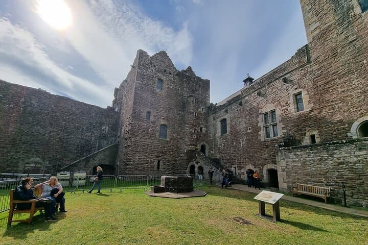Doune Castle – Courtyard