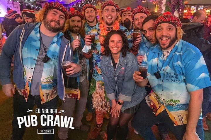 The Original Edinburgh Pub Crawl: 7 Bars!