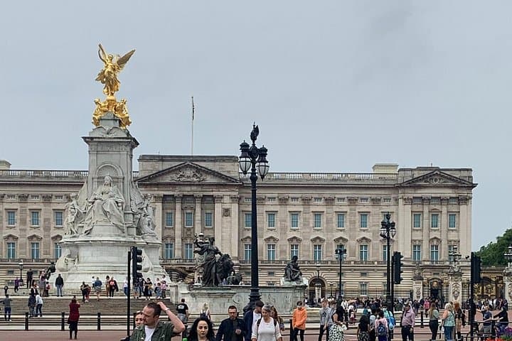Private Transfer Tour from Heathrow to Central London in a London Black Cab