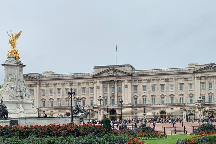 Private Transfer Tour from Heathrow to Central London in a London Black Cab