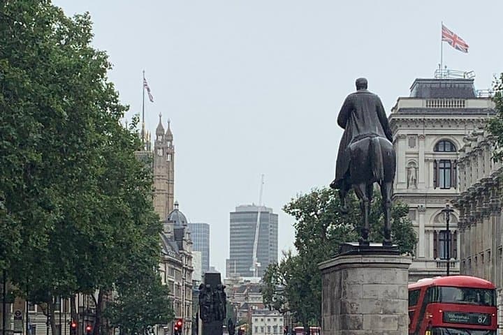 Private Transfer Tour from Heathrow to Central London in a London Black Cab