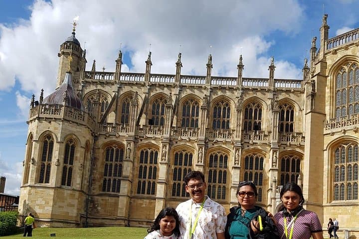 See the beautiful St George’s chapel where our much loved Queen Elizabeth lies and Harry and Megan were married .