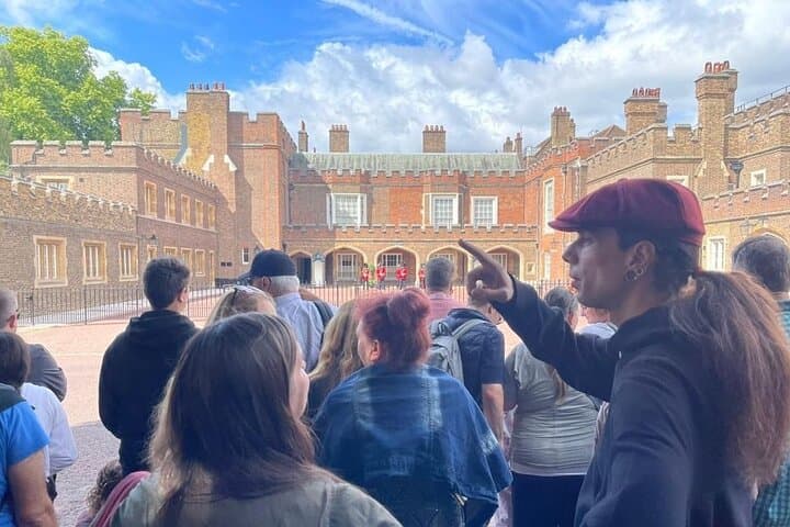 Getting ready for the Guard Change at St James' Palace
