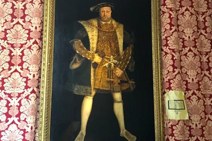 Private Tour: Hampton Court Palace Day Trip from London