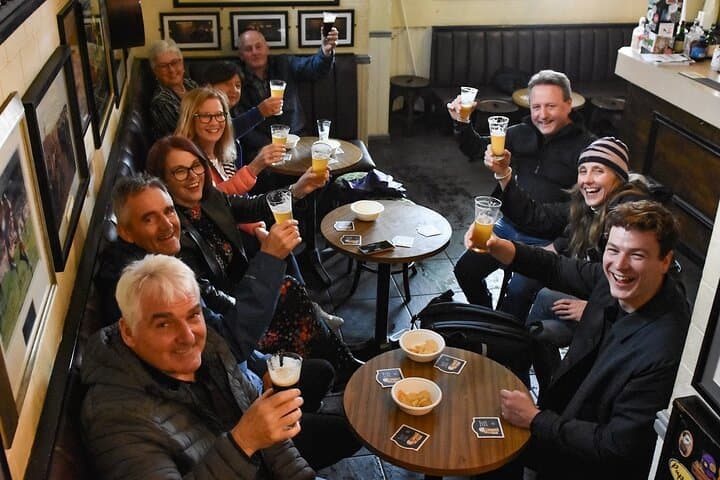 Belfast Centre Food Tour of 12 Local Irish Dishes and Drinks
