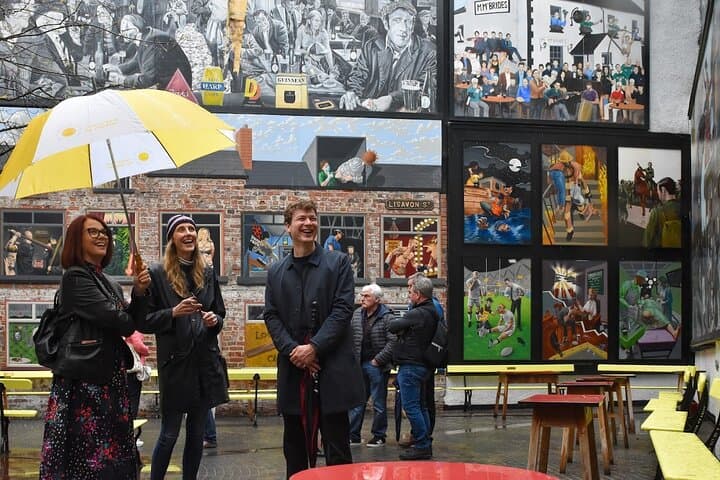 Belfast Centre Food Tour of 12 Local Irish Dishes and Drinks