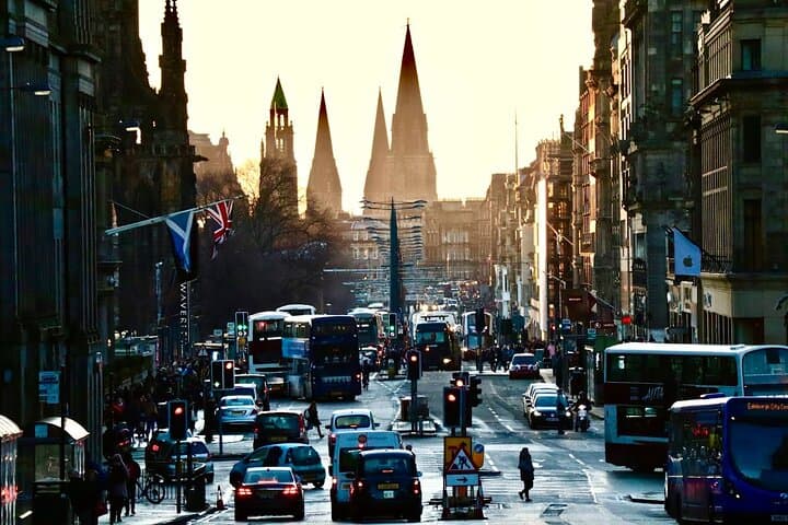 Private Food Tour of Edinburgh with Haggis, Scotch & More