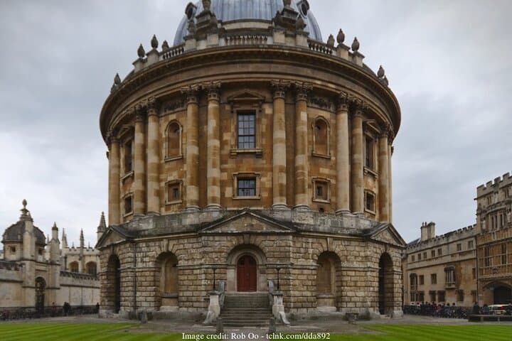 The Fantasy Worlds of Oxford: Private Tour including tickets