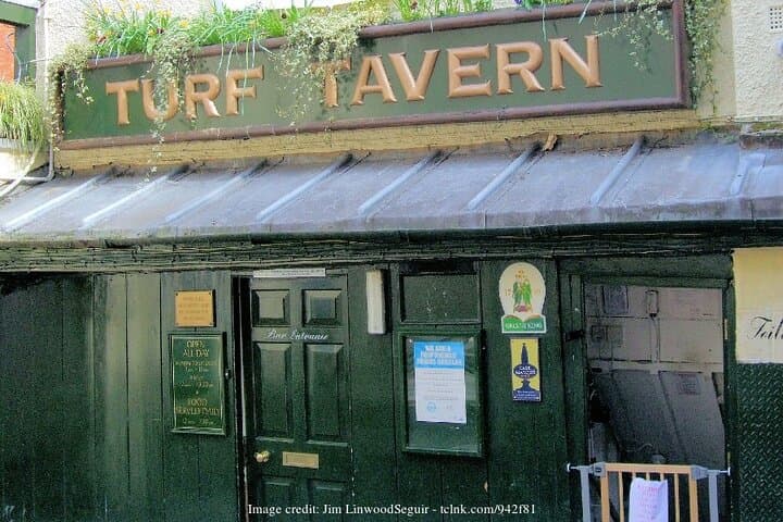 The Fantasy Worlds of Oxford: Private Tour including tickets