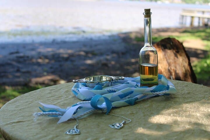2-Hour Private Celtic Handfasting Ceremony Experience