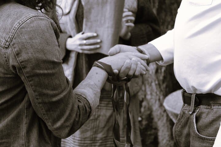 2-Hour Private Celtic Handfasting Ceremony Experience