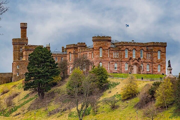 Inverness to Edinburgh Private Transfer with Tour on the way