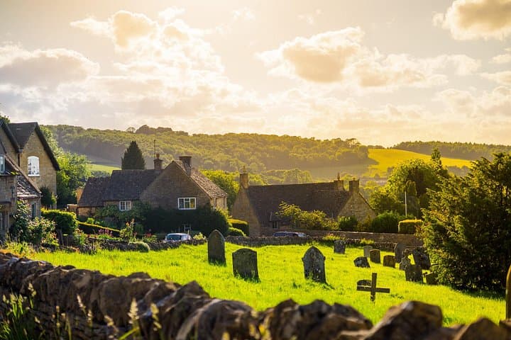 Cotswolds Village Private Car Tour and Photoshoot