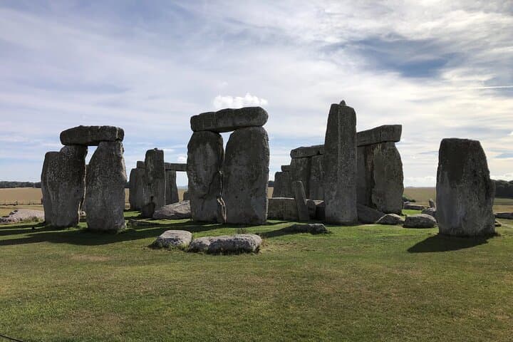 Southampton to Heathrow Airport via Stonehenge & Windsor Castle