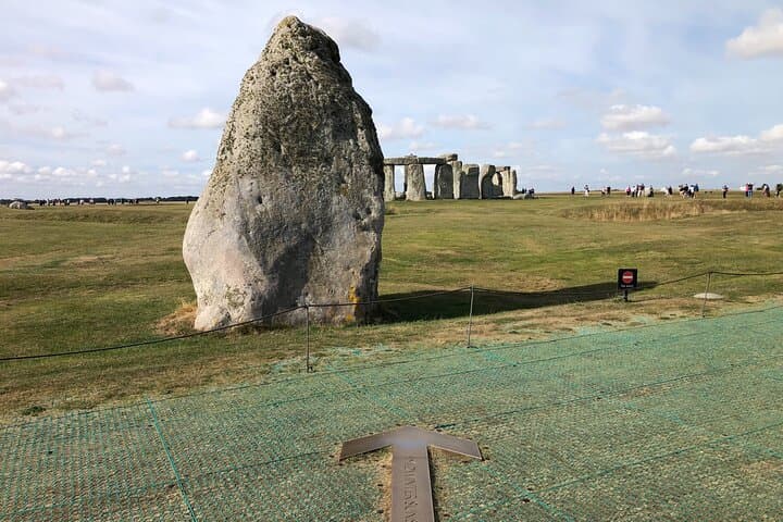 Southampton to Heathrow Airport via Stonehenge & Windsor Castle