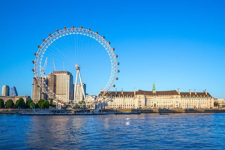 London Family-Friendly Walking Tour with Fun Activities