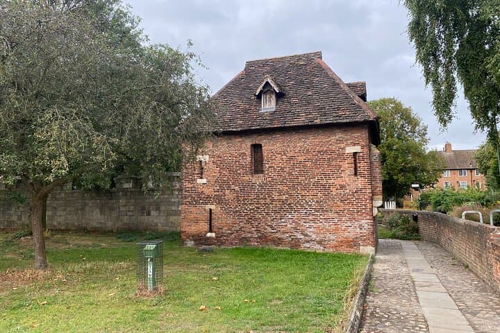 York City Medieval Walls Private Walking Tour
