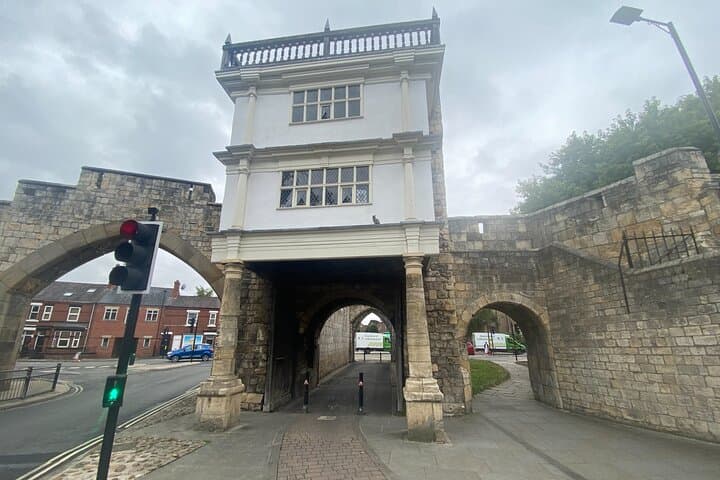 York City Medieval Walls Private Walking Tour
