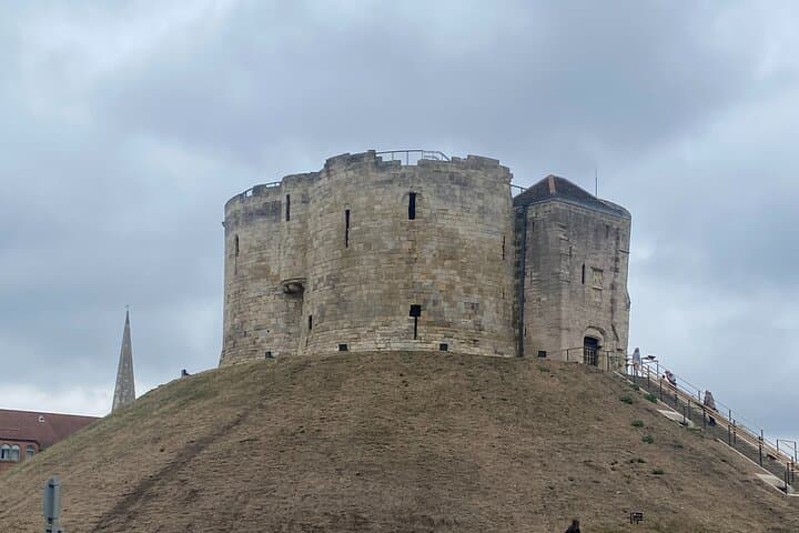 York City Medieval Walls Private Walking Tour