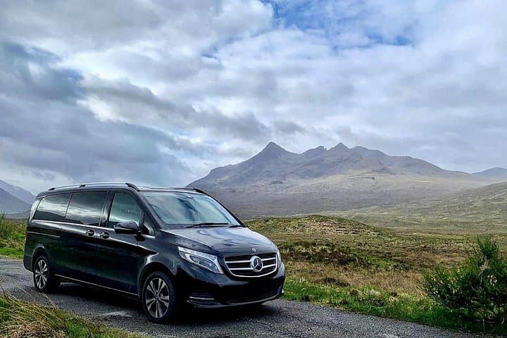 Edinburgh: Mary Queen of Scots Privately Guided Luxury Day Tour