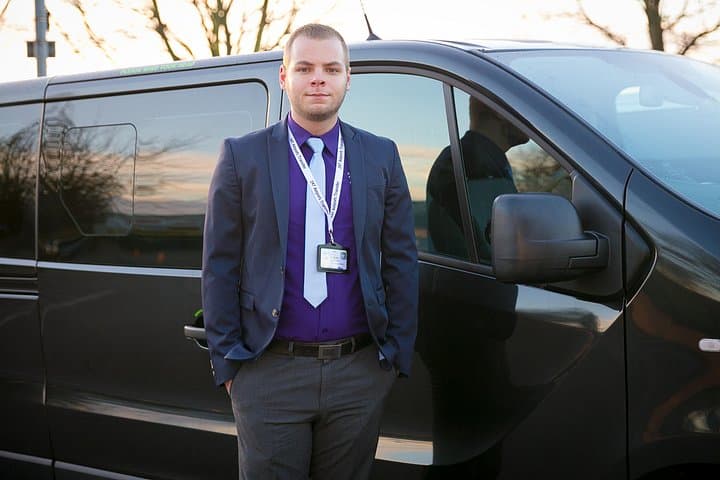 8 Seater Transfer: Heathrow Airport to Central London