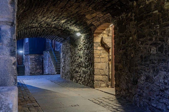 Edinburgh: Dark Secrets of the Old Town Halloween Tour