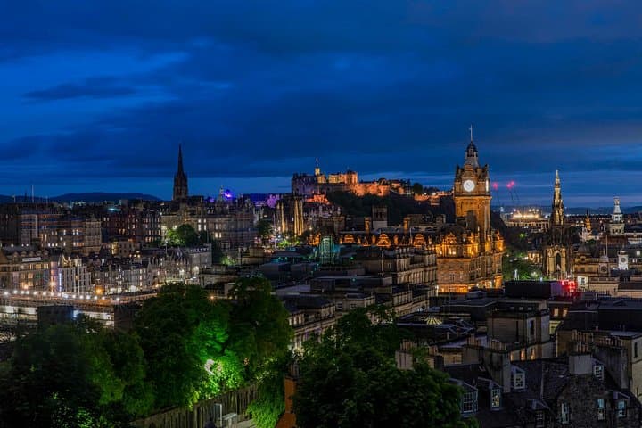 Edinburgh: Dark Secrets of the Old Town Halloween Tour