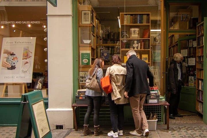 London Half Day Tour with a Local Guide: Private & Custom