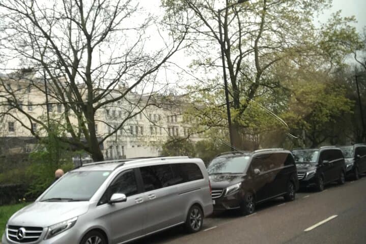 Private Transfer to Windsor Castle (Tickets Included) 4 passengers