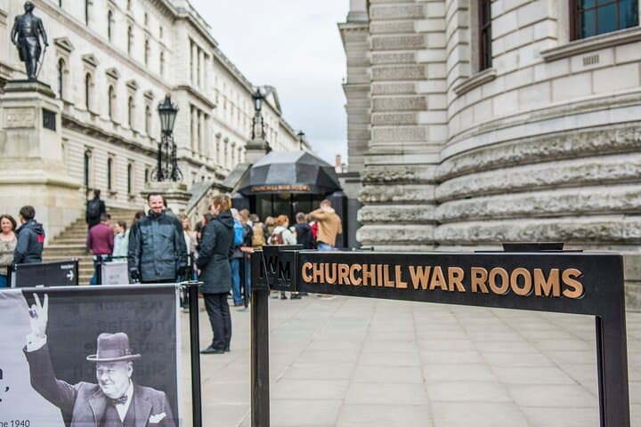 WW2 London Walking Tour & Churchill War Rooms Entrance Ticket