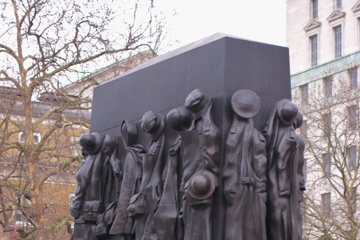 Memorial to the women of World War II