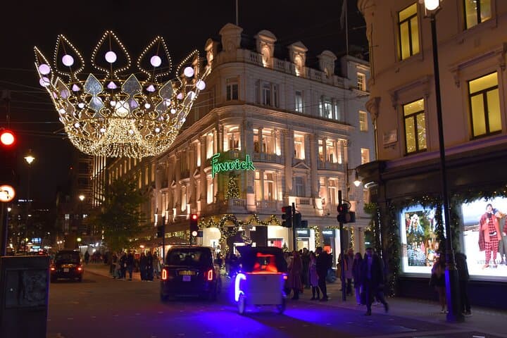 London Christmas Lights Private Walking Tour