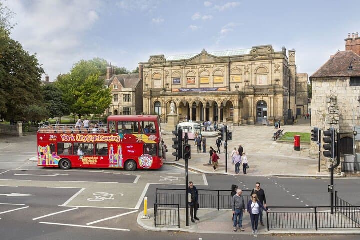 York Day Rail Tour from London Including Hop-on Hop-off Tour
