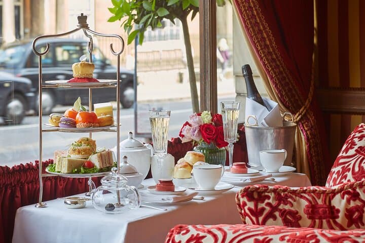 Royal London Tour with Afternoon Tea at The Rubens at the Palace