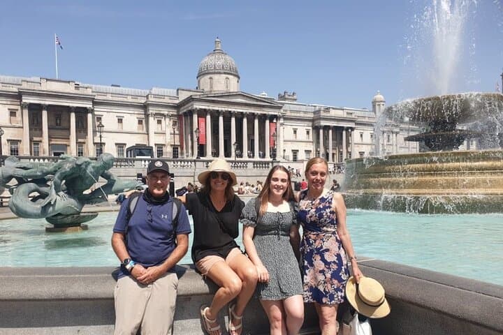 Westminster Abbey Private Tour with a Walk in the Heart of London