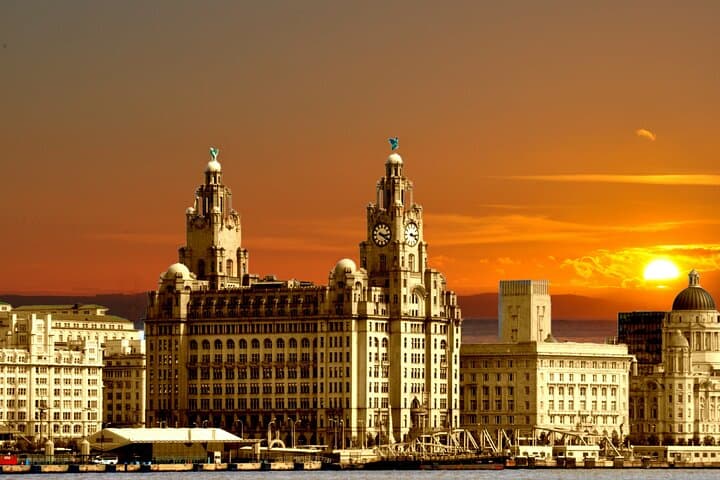 Private Romantic Heritage Tour of Historic Liverpool