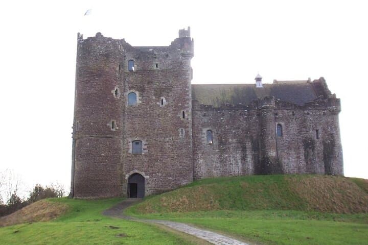 Edinburgh to Inverness Private Transfer with Tour on the way