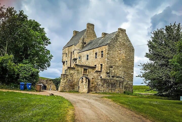 Edinburgh to Inverness Private Transfer with Tour on the way