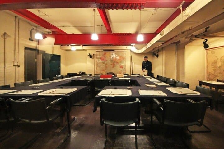 London in WW2 Walking Tour with Churchill War Rooms Visit