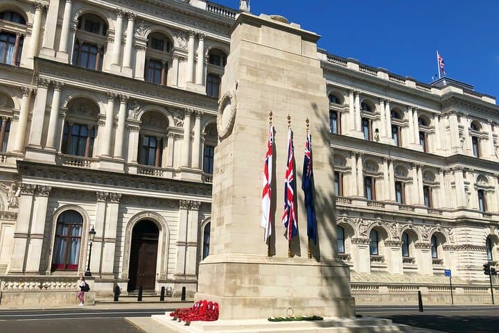 London in WW2 Walking Tour with Churchill War Rooms Visit