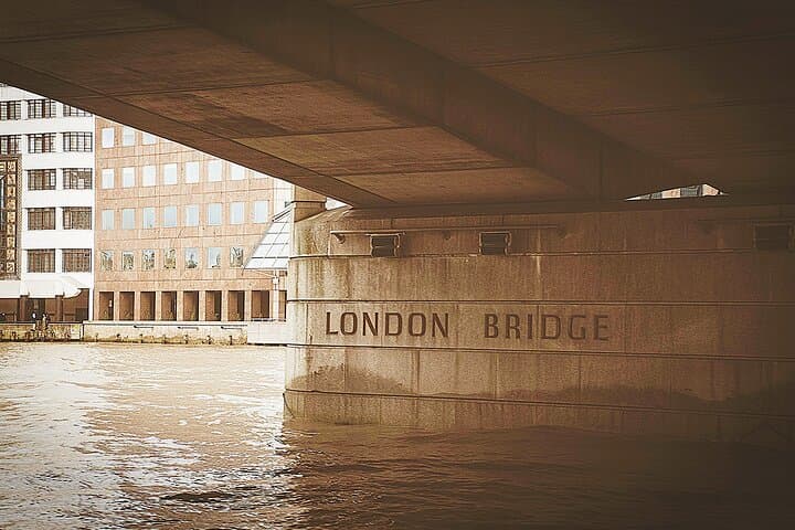 London Eye To London Bridge (River Walk)