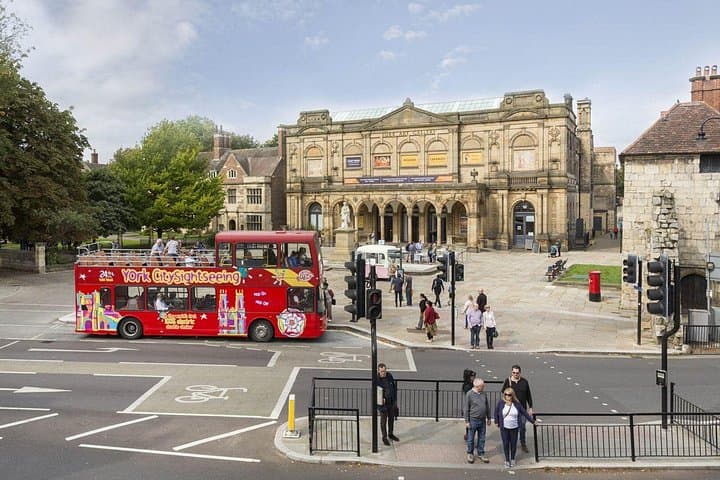 York by Rail Overnight Tour from London with hop-on hop-off bus