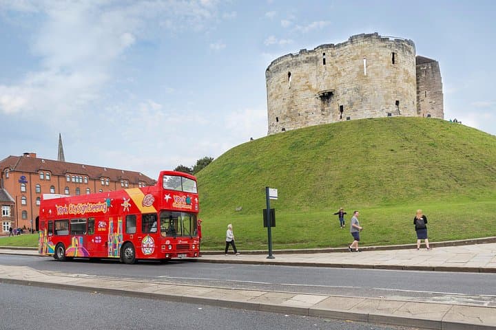 York by Rail Overnight Tour from London with hop-on hop-off bus