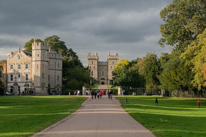Royal Windsor Castle, Oxford & Cotswold Private Tour Including Entry