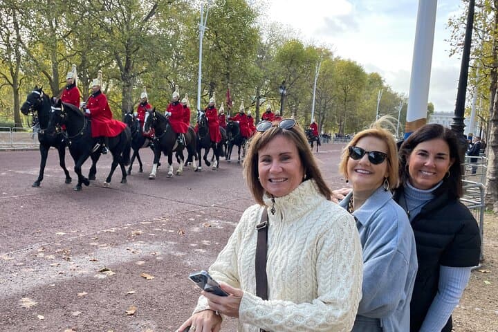 Half Day Highlights Tour of London in London Black Cab