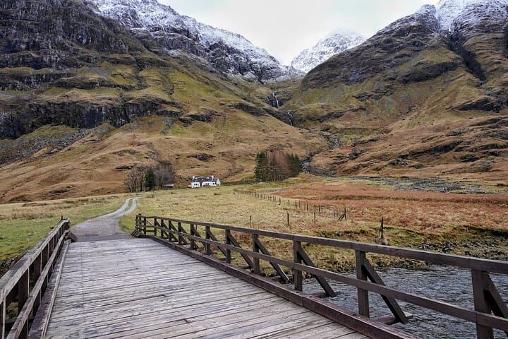 The bothy at Loch Actriochan