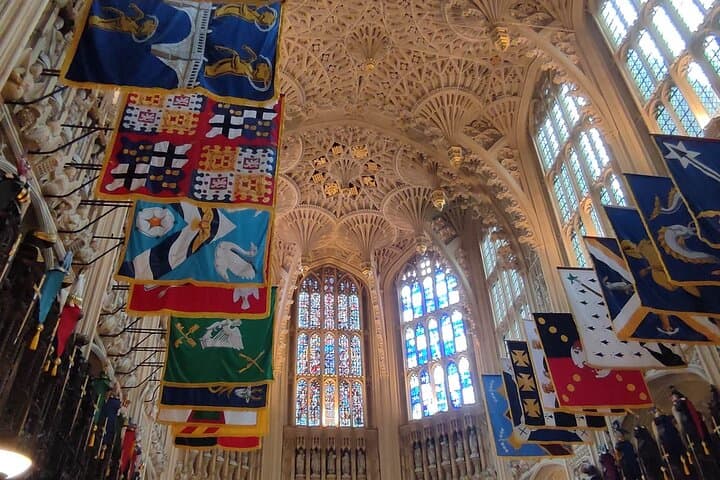 Westminster Abbey Tour for Kids with Sightseeing Walk in Westminster London