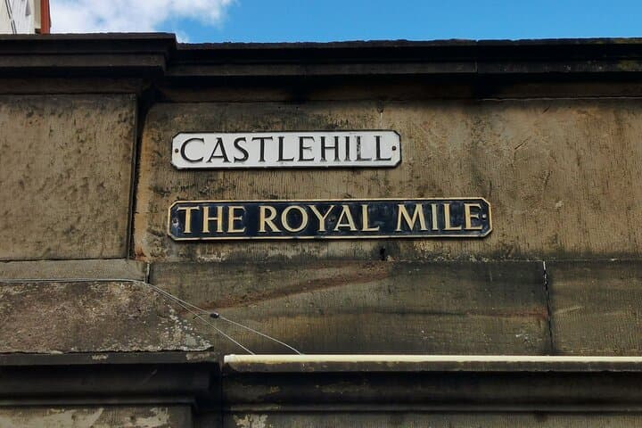 Edinburgh Outlander Self-Guided Private Tour